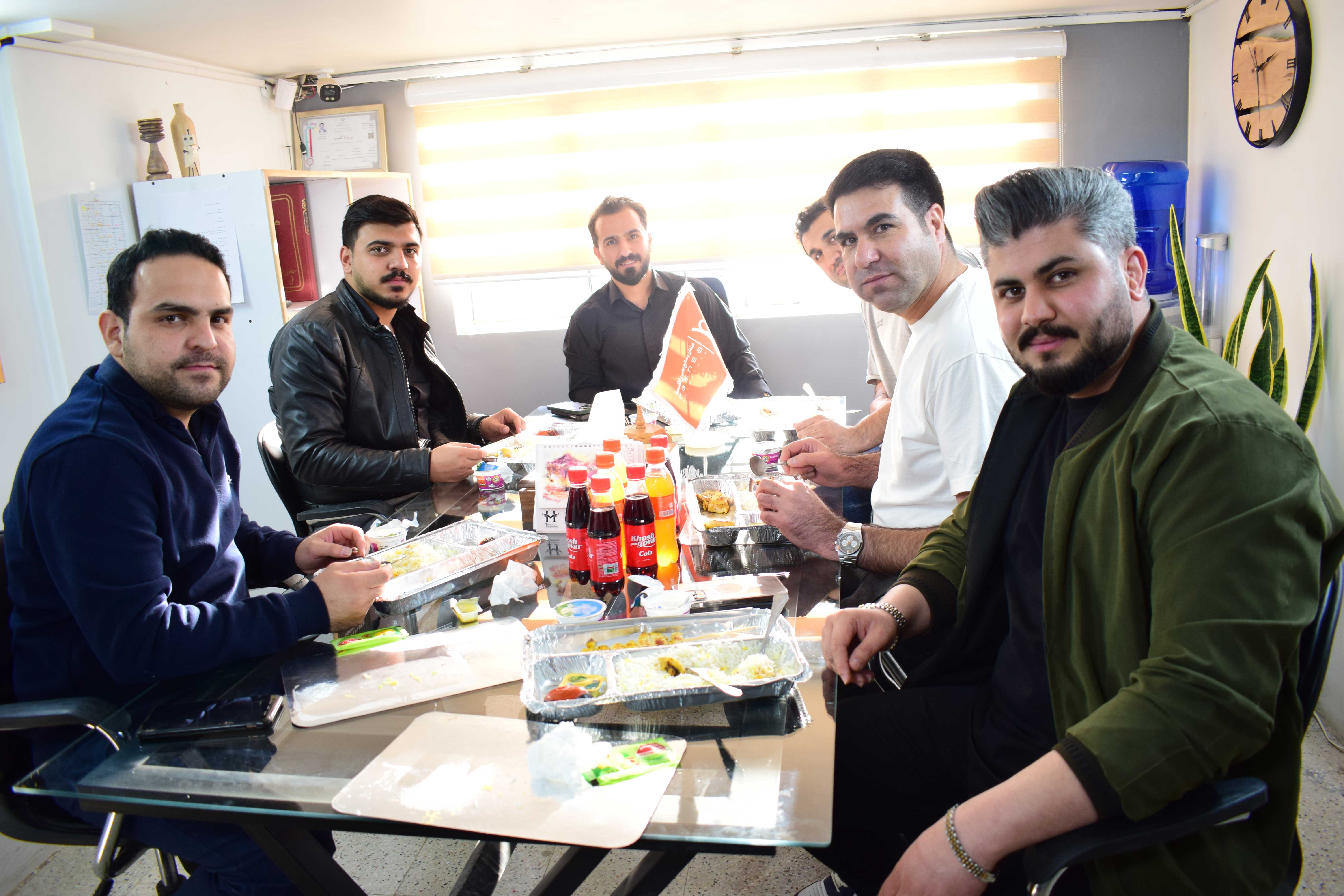 نهار کاری در کارخانه راشسا